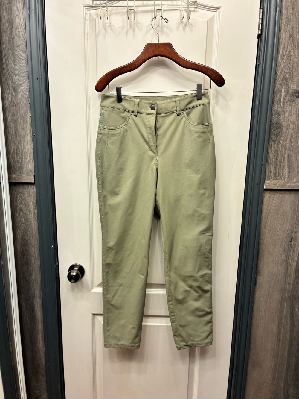 lululemon athletica sage green Pants
